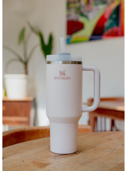 Világos rózsaszín rozsdamentes acél termosz szívószállal 1,18 l Quencher H2.0 FlowState Tumbler Rose Quartz – Stanley