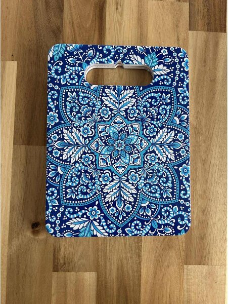 Színes vágódeszka 24 cm x 18 cm méretben élénk színekben