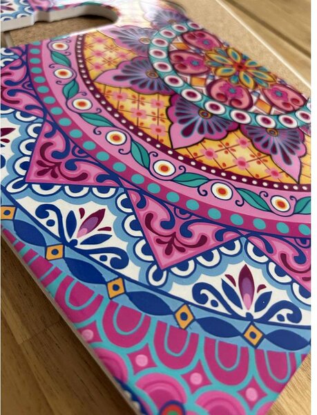 Mediterrán Fiesta Mandala vágódeszka – 18 × 24 cm