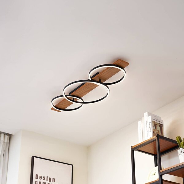 Lindby LED mennyezeti lámpa Galad, fekete, fa, 3 lámpás, 98 cm, dimmelhető, Világos fa, Nappali / Étkező, Fa, Modern