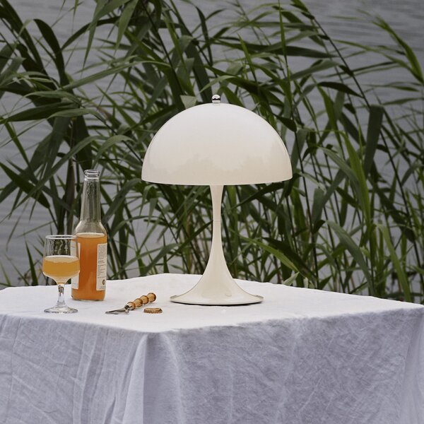 Asztali lámpa Louis Poulsen, Panthella 250, dimmable, Fehér, Nappali, Műanyag, Modern