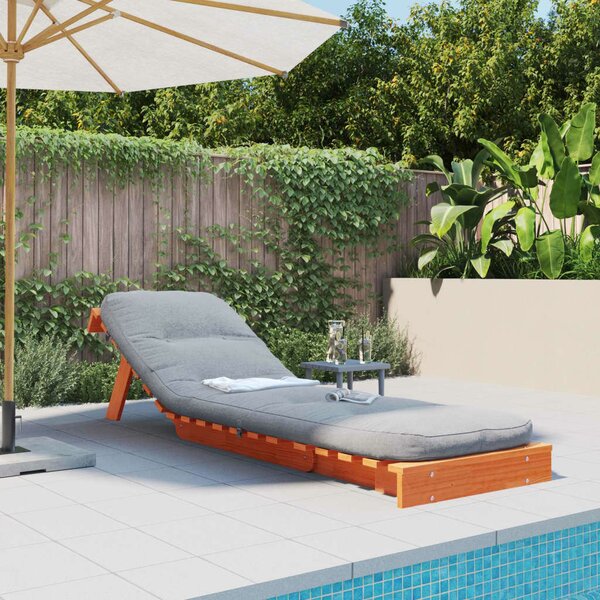 VidaXL viaszbarna tömör fenyőfa futon kanapéágy matraccal 60x206x11 cm