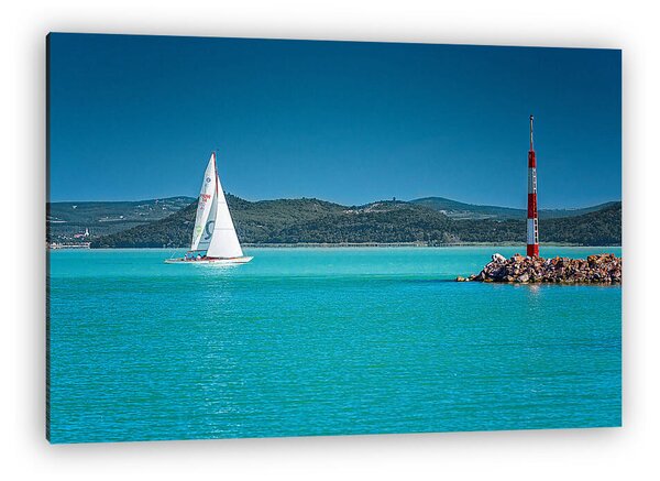 Kihajózó vitorlás a Balatonon (vászonkép)