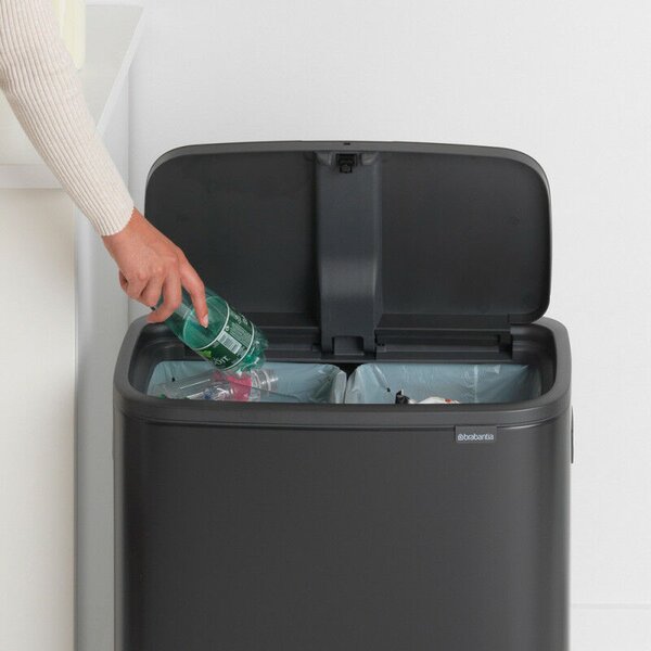 Brabantia Bo Touch Bin nyomófedeles hulladékgyűjtő XXL, padlón álló, műanyag tartály, 2x30L - O méret, acél, matt fekete - 221484