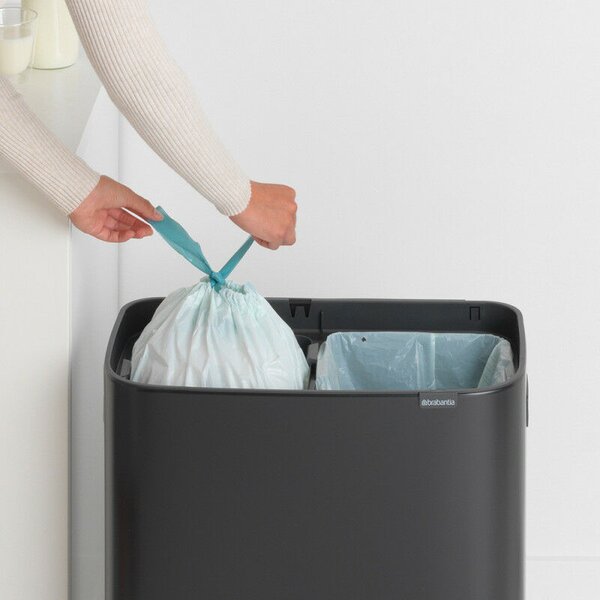 Brabantia Bo Touch Bin nyomófedeles hulladékgyűjtő XXL, padlón álló, műanyag tartály, 2x30L - O méret, acél, matt fekete - 221484
