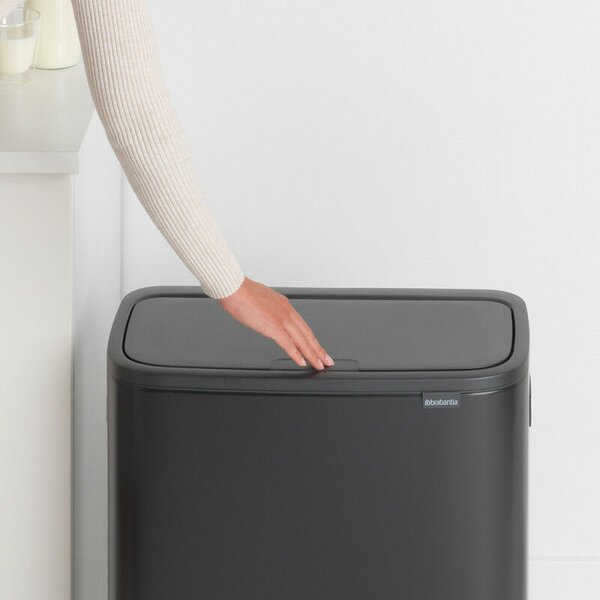 Brabantia Bo Touch Bin nyomófedeles hulladékgyűjtő XXL, padlón álló, műanyag tartály, 2x30L - O méret, acél, matt fekete - 221484