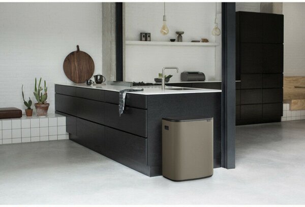 Brabantia Bo Touch Bin - Nyomófedeles Szemetess - 60L - Platinaszürke