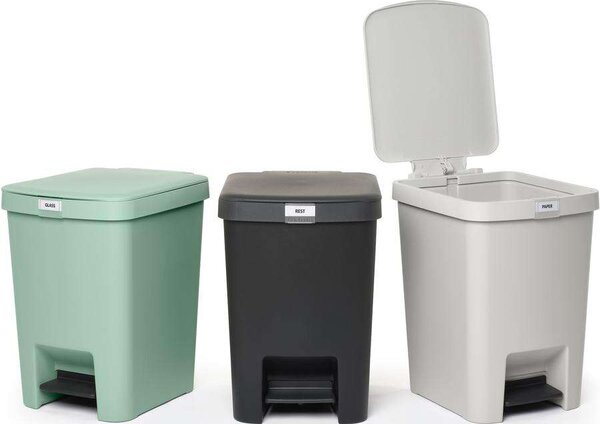 Brabantia StepUp szelektív hulladékgyűjtő szett, 3db pedálos szemetes, 25L - J méret, 91% újrahasznosított műanyag - SU25L-SET