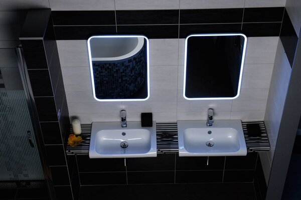 Sapho Sapho, FLOAT LED háttérvilágítású lekerekített tükör a keretben 500x700mm, fehér, 22571