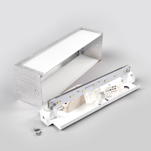 Lindby Ranik alu LED fali lámpa, szögletes, Alu / szürke / cink, Folyosó, Alumínium, Modern