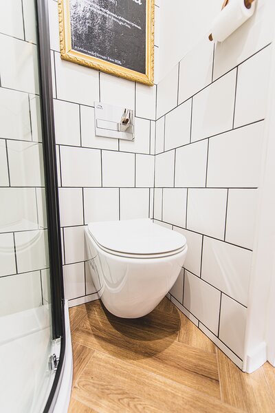 Laveo Desna, WC-ülőke 440x362 mm, lágyan záródó, duroplaszt, fehér fényes felület, LAV-ADA_600D