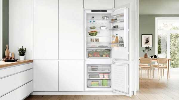 Bosch KBN96VFE0 Beépíthető alulfagyasztós kombinált hűtőszekrény