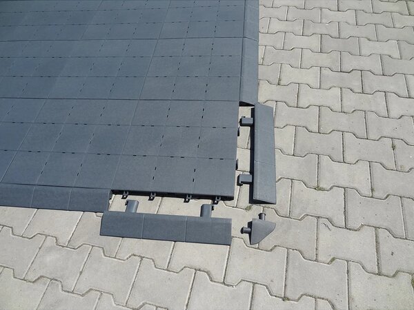 Mobil műanyag padló a partisátor alá - 50x50x3cm