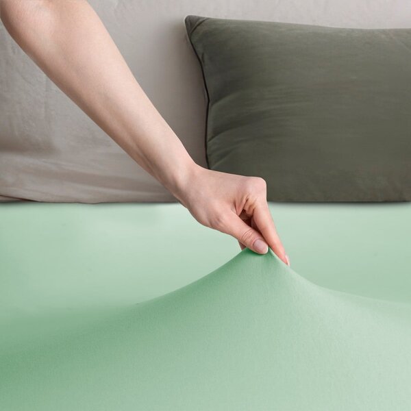 Világoszöld gumis jersey lepedő 90x200 cm Amber – Restilo