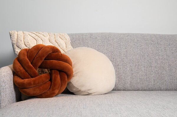 Díszpárna ø 30 cm Knot – Tiseco Home Studio