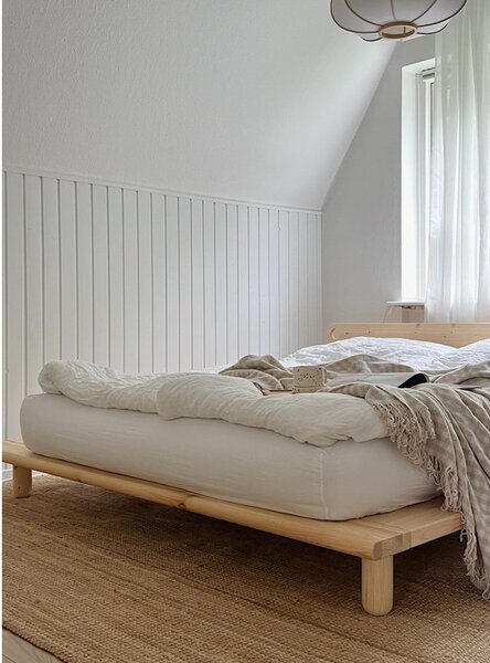 Borovi fenyő franciaágy ágyráccsal 180x200 cm Peek – Karup Design
