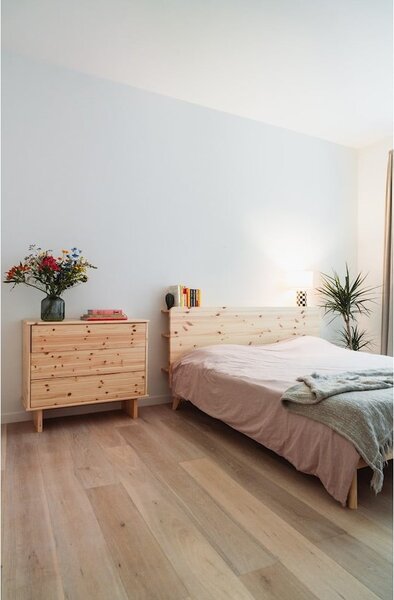 Borovi fenyő franciaágy ágyráccsal 160x200 cm Retreat – Karup Design
