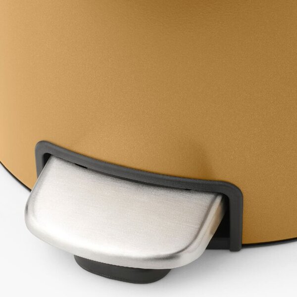 Brabantia NewIcon pedálos hulladékgyűjtő szagmentesen záródó Soft-Close fedél, műanyag tartály, 30L - G méret, acél, meleg tónusú arany - 238765