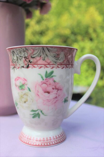 Romantic Rose porcelán csésze 280ml