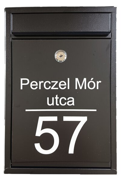 Klasszikus fém postaláda, gravírozott felirattal, fekete előlappal