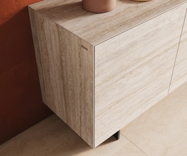 DELIFE Komód Cuor 180 cm kerámia Laminam® Travertino Bianco krémfehér 2 ajtós 3 fiókos lebegő fém láb fekete