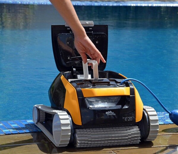 Maytronics Dolphin E20 automata vízalatti medence porszívó robot