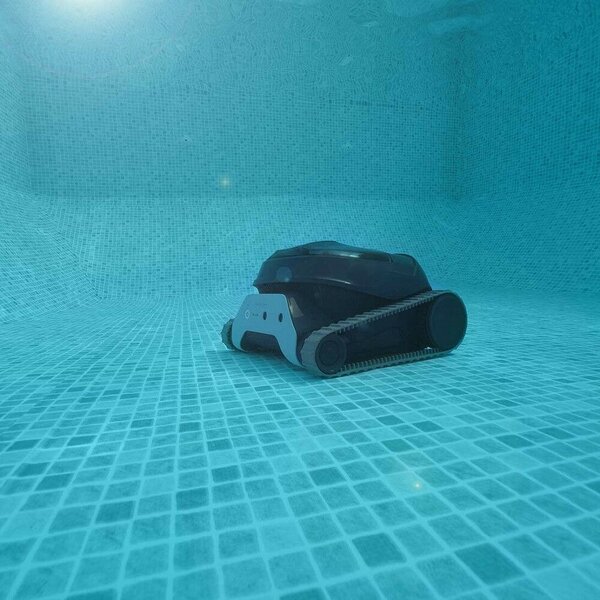Maytronics Dolphin Liberty 400 akkumulátoros automata vízalatti medence porszívó robot