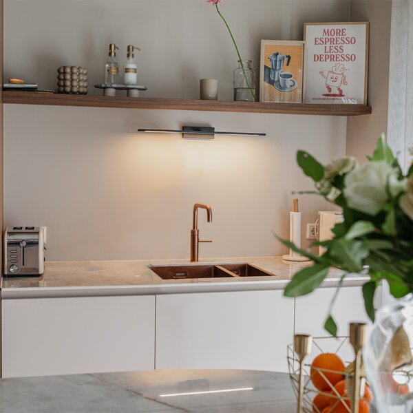 Modern fali lámpa fekete 62 cm LED-del IP44 - Jerre