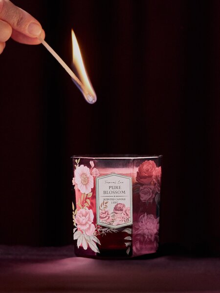 Sinsay - Illatos gyertya Pure Blossom - mályva