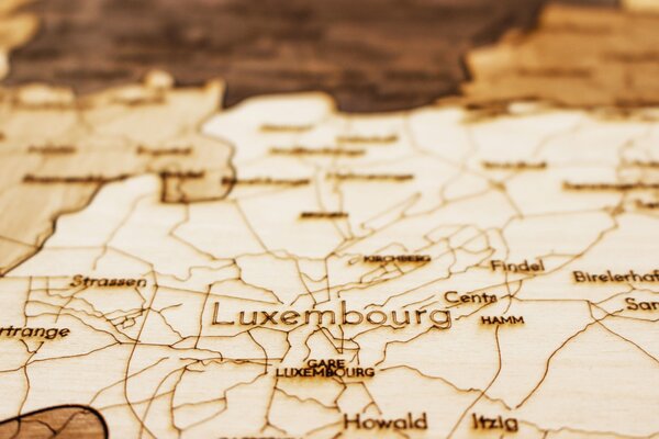 Natura Products - Luxemburg 3D Fa Puzzle Térkép - Elegáns Fali Dekoráció