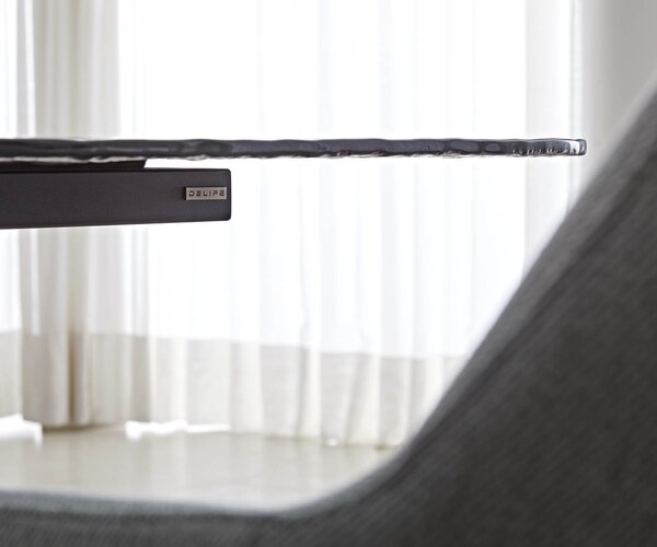 DELIFE Étkezőasztal Edge hajóformájú 240x120 domborított üveg füstfekete 3D design kereszt láb téglalap fekete