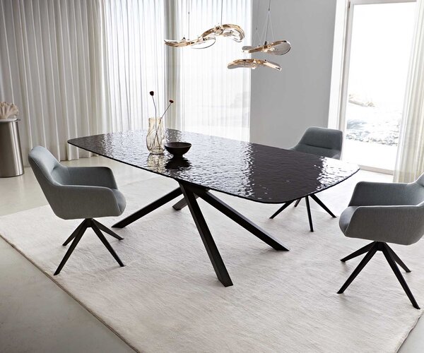 DELIFE Étkezőasztal Edge hajóformájú 240x120 domborított üveg füstfekete 3D design kereszt láb téglalap fekete