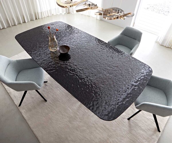 DELIFE Étkezőasztal Edge hajóformájú 240x120 domborított üveg füstfekete 3D design kereszt láb téglalap fekete
