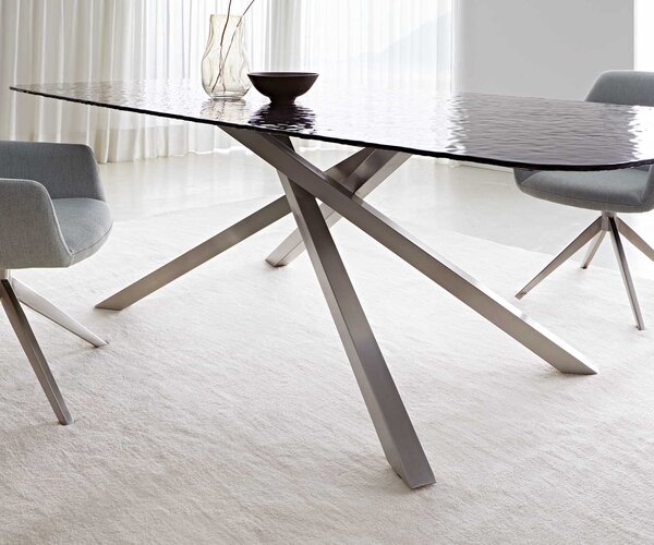 DELIFE Étkezőasztal Edge hajóformájú 240x120 domborított üveg füstfekete 3D design kereszt láb rozsdamentes acélból