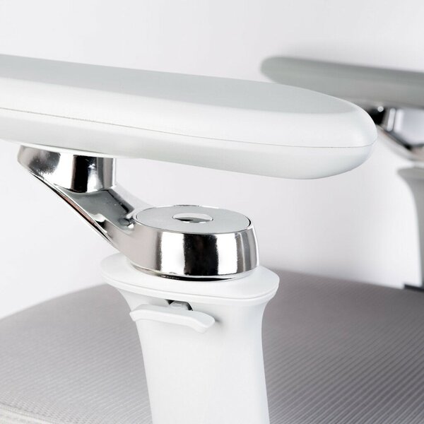 Ergonomikus Irodai Forgószék - Szürke, Állítható Karfával és Lábtartóval