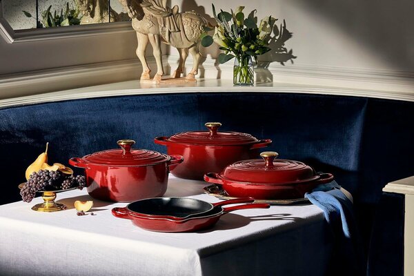 Le Creuset Signature kerek Öntöttvas Sütőtál 26cm - Bordó