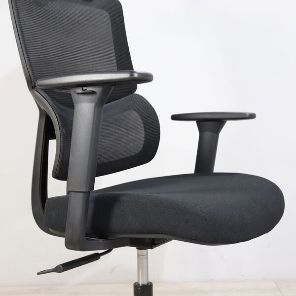 Ergonomikus irodai szék Concept, RONDI, hálós háttámlával, állítható deréktámasszal, Synсhro mechanizmussal, fekete