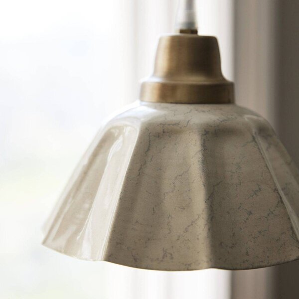 PR Home Ester lógó világítás, törtfehér, Ø 17 cm, dugaszoló, Fehér / opál, Nappali / Étkező, fém, Vintage