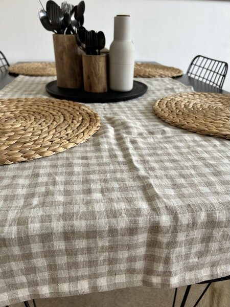 Tom Linen asztali futó természetes kockás színben Méret: 40x140