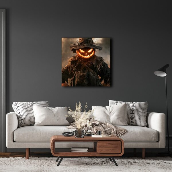 Kép lángoló halloweeni madárijesztő a mezőn
