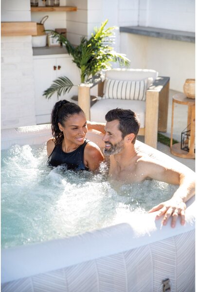 INTEX Chevron Deluxe S2 Felfújható Jacuzzi – 4 személyes, sósvizes rendszerrel (28446)