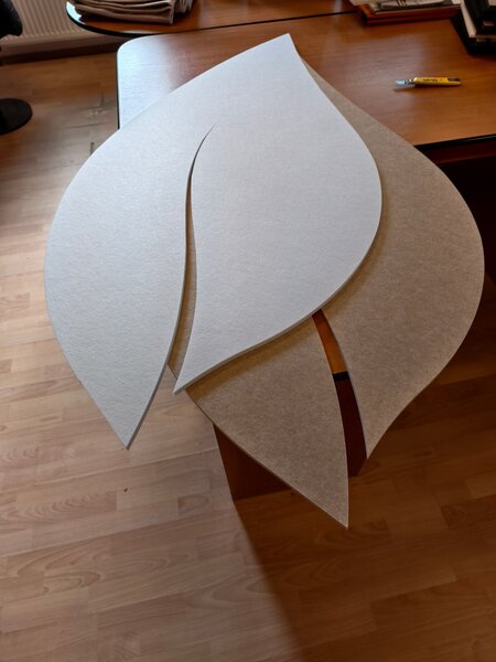 Bilnora levél alakú akusztikus fali panel 140×70×1,2cm - 06 Ezüst