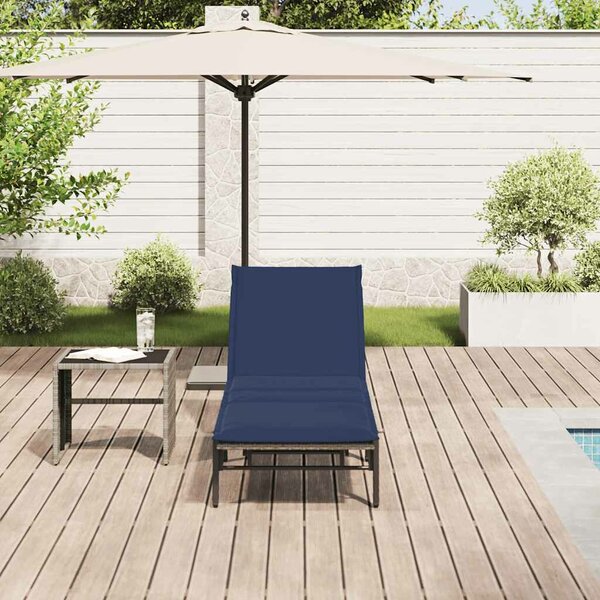 VidaXL szürke polyrattan napozóágy párnával