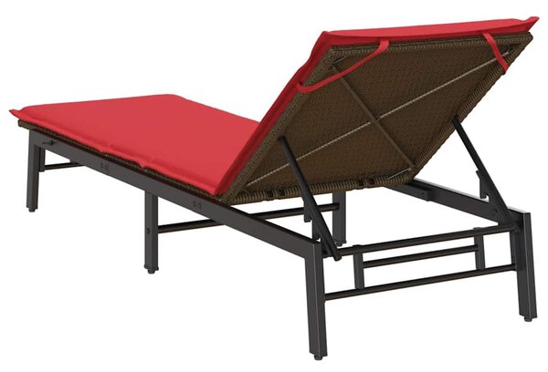 VidaXL barna polyrattan napozóágy párnával
