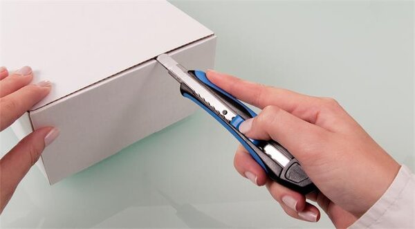 Univerzális kés, 9 mm, WEDO Soft-cut, kék/fekete (UW042)