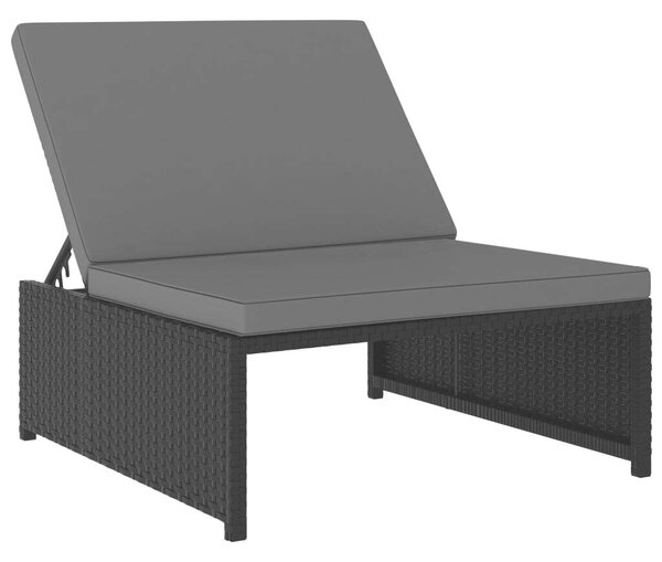 VidaXL 2 db fekete polyrattan napozóágy asztallal