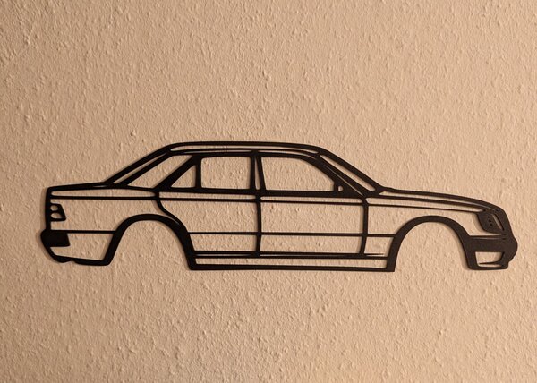 Mercedes E-osztály W124 faldekoráció