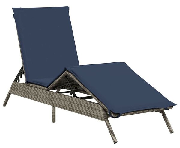 Szürke polyrattan napozóágy párnával