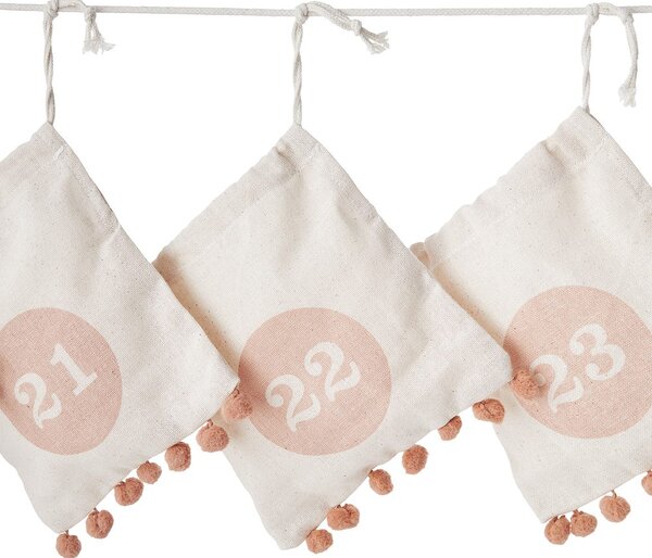 24 DAYS adventi naptár bojtokkal és pompomokkal