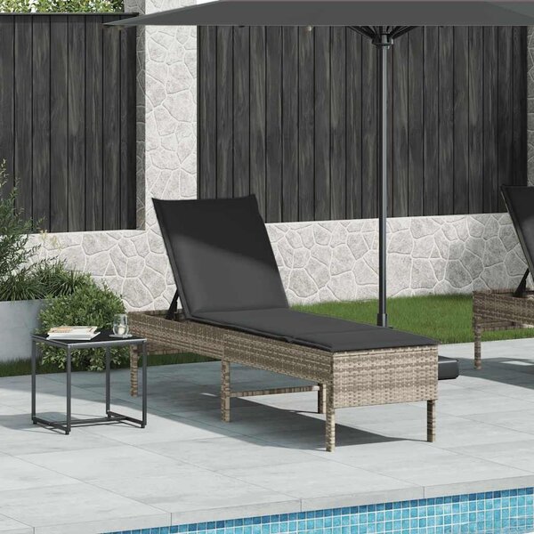 VidaXL világosszürke polyrattan napozóágy párnával 55x200x44 cm